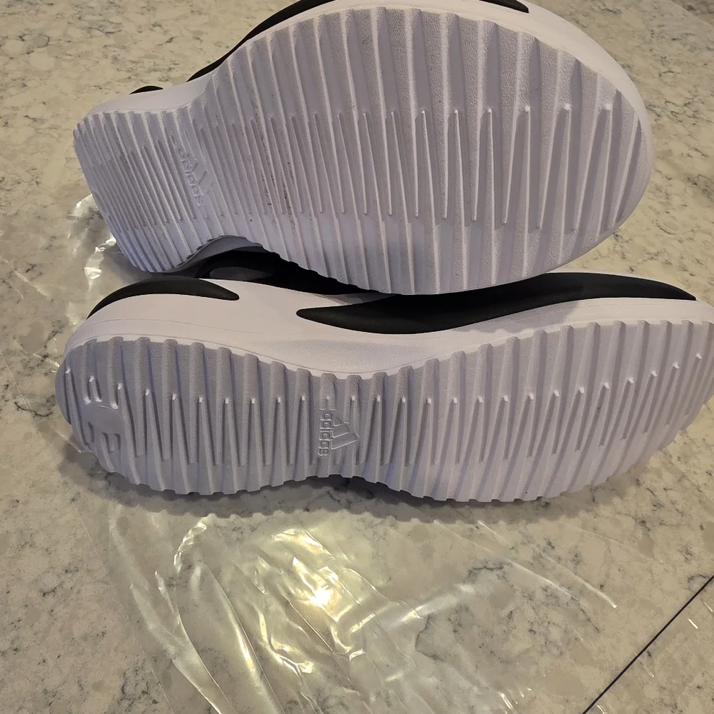 Adidas Mehana Platform Sandals Women’s Size 11 Black/White NWT!